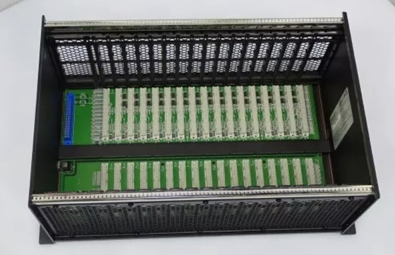 IC698CHS017 GE PACSystems RX7i 랙 17 슬롯 앞 및 뒷 장착 CPU 및 I/O 구성