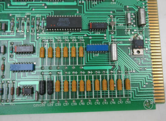하니웰 30731823-001 A/D Mux PLC 회로판 24Vdc 110mA 새로운 상태 제어 모듈