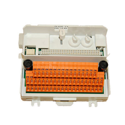 TU838 ABB S800 확장 모듈 종단 장치 2x4 융합 변환기 전원 콘센트 3BSE008572R1