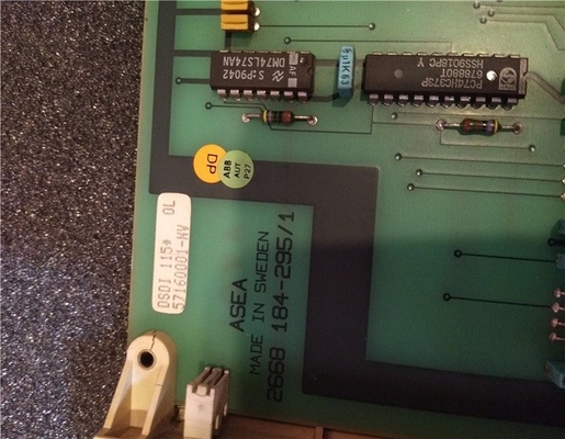 DSDI115 ABB 디지털 입력 장치 32Ch 24VDC PLC 예비 부품 57160001-NV