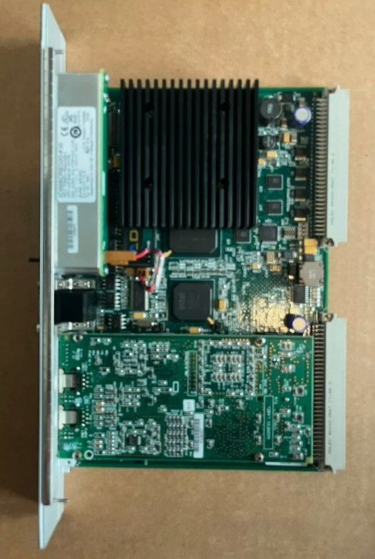 IC698CRE020 GE CPU 모듈 700 MHz PAC 시스템 RX7i 펌웨어 버전 2와 함께 CPU01