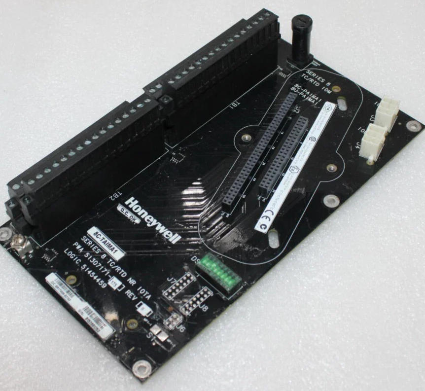 Honeywell 8C-TAIMA1 Analog Input Module with 16 Input Channels 24 VDC Power Supply and ±250V Isolation Voltage
